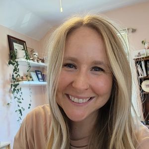 Meet your Posher, Pam